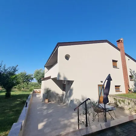 Olea Apartment *